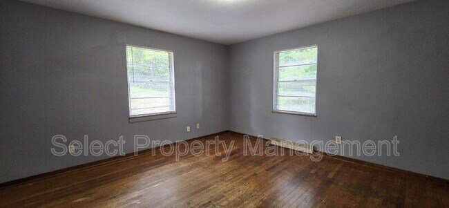 Building Photo - 7430 W Jefferson Blvd