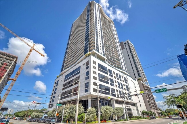 Building Photo - 1600 NE 1st Ave