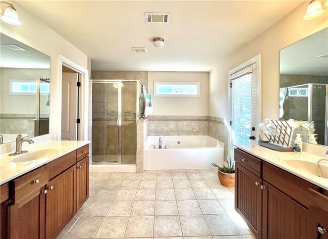 Building Photo - 440 Highgate Dr