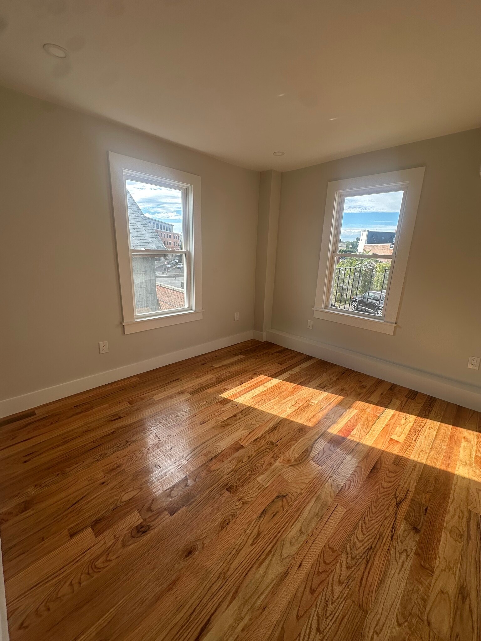 Building Photo - 4 Upham Ave