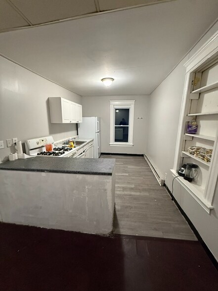 Building Photo - 30 Walnut Ave