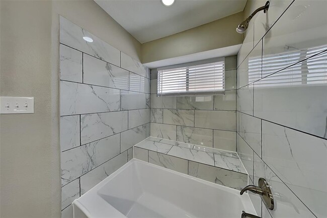 Building Photo - 3438 Havershire Dr