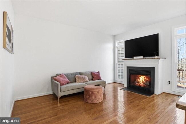 Building Photo - 4550 Fair Valley Dr