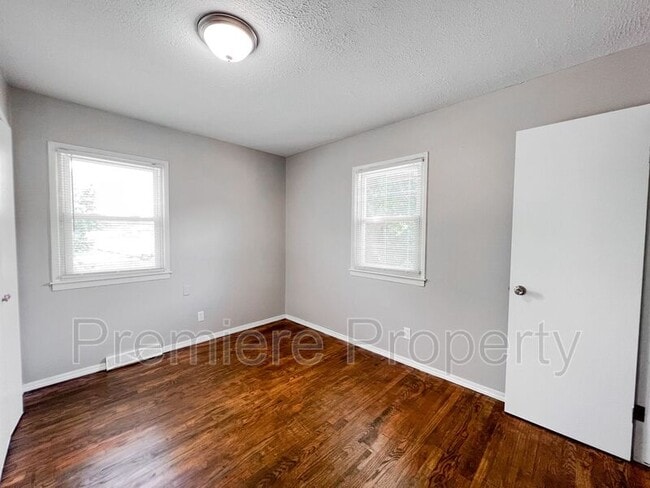 Building Photo - 3437 N Poplar Ave