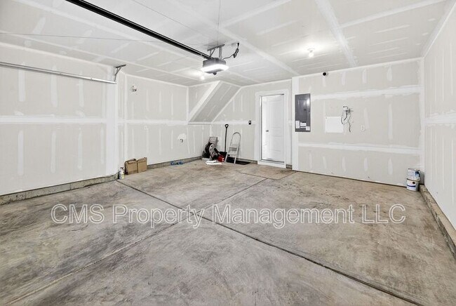 Building Photo - 25 Stanton Rd