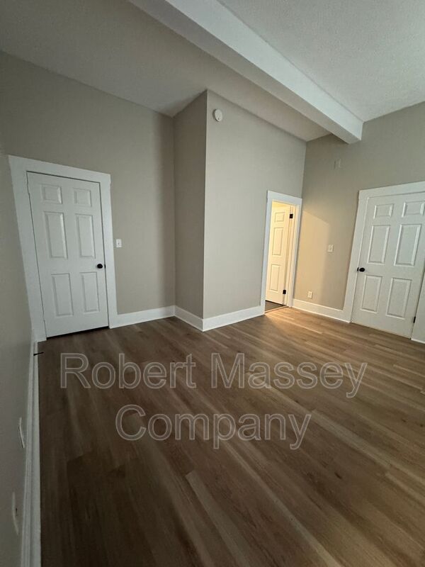 Building Photo - 1618 Ellwood Ave