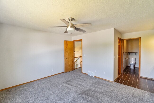 Building Photo - 4609 E 15th Ave