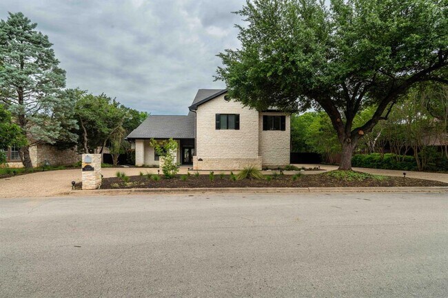 Building Photo - 1716 Bartoncliff Dr