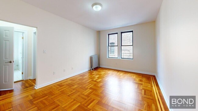 Building Photo - 620 W 171st St
