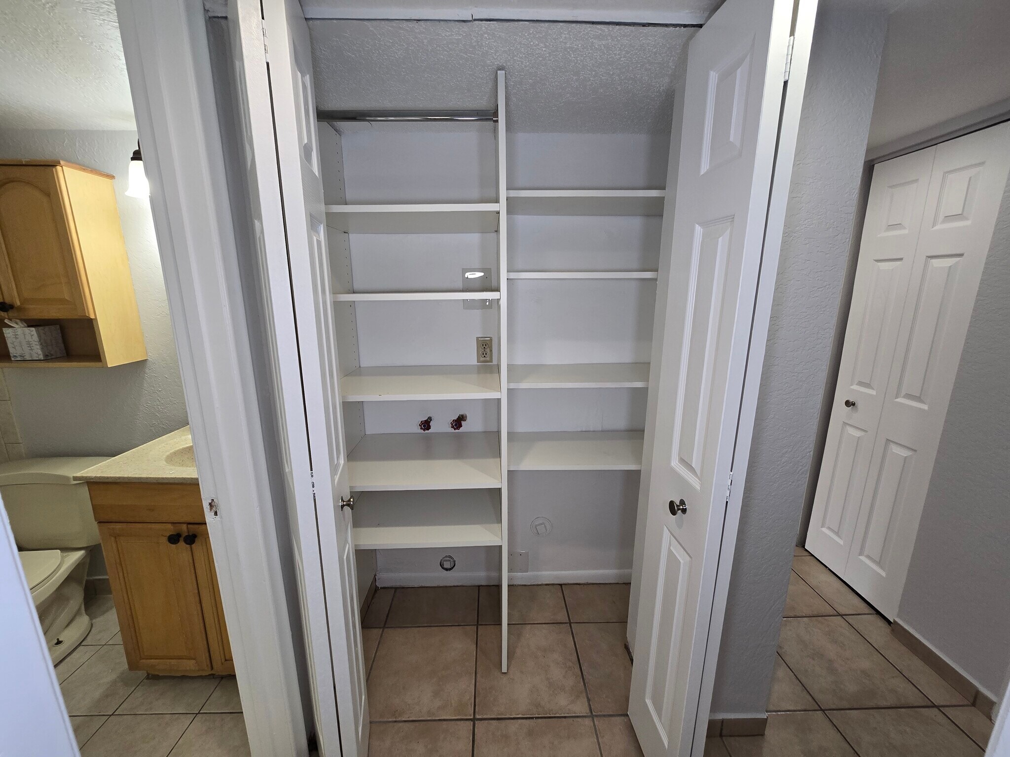 Building Photo - 2270 W 54th Pl