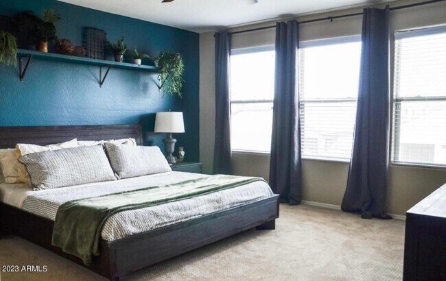 Building Photo - 9528 W Weeping Willow Rd