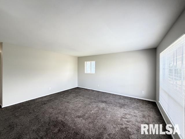 Building Photo - 2220 W Kensington Dr