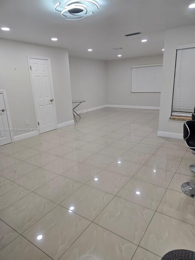 Building Photo - 6395 SW 136th Ct