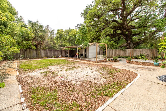 Building Photo - 1316 Old Spanish Trail