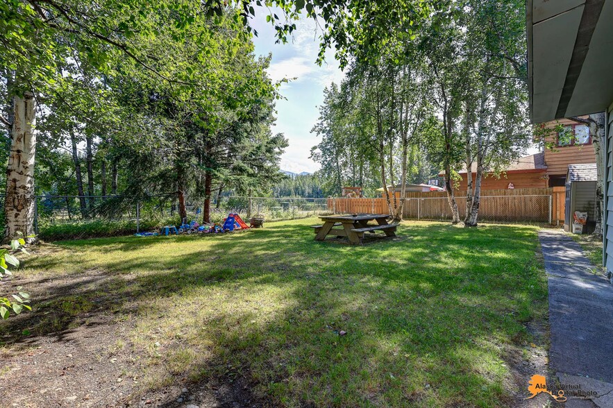 Building Photo - 1741 Beaver Pl