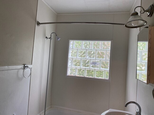 Building Photo - Myers Triplex