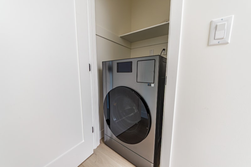 Building Photo - 1330 Tamarind Ave