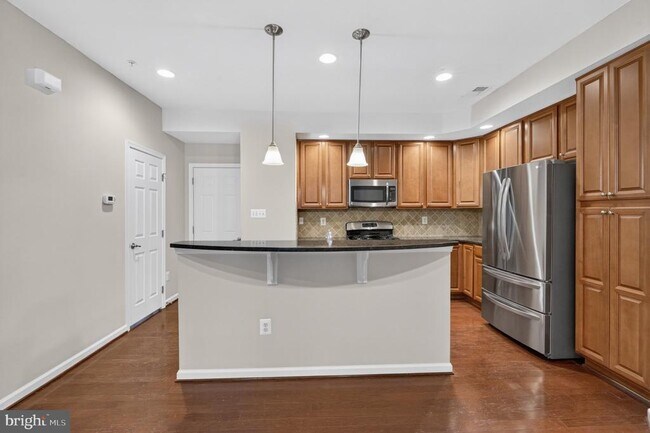 Building Photo - 1303 Cheswick Ln