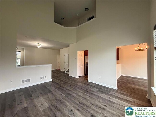 Building Photo - 5133 Dogwood Trail