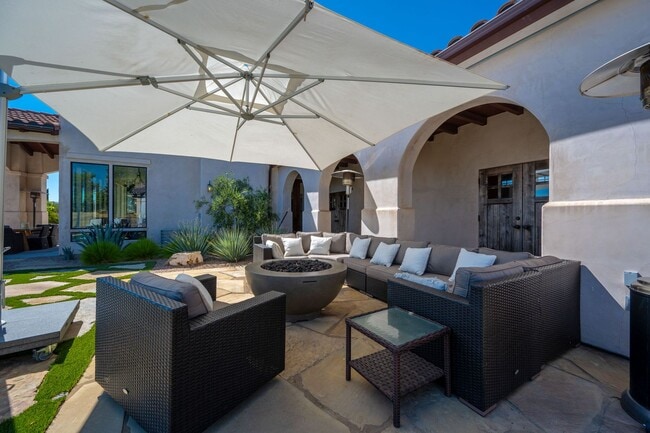 Building Photo - AVAILABLE NOW - Furnished Luxury Wine Coun...