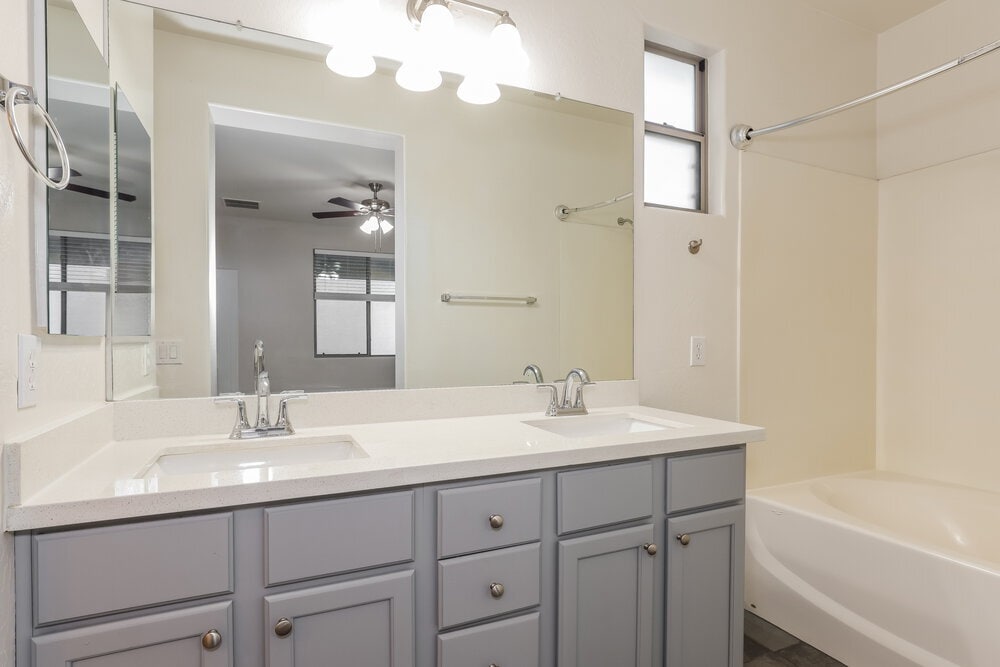 Building Photo - 4043 W Pedro Ln