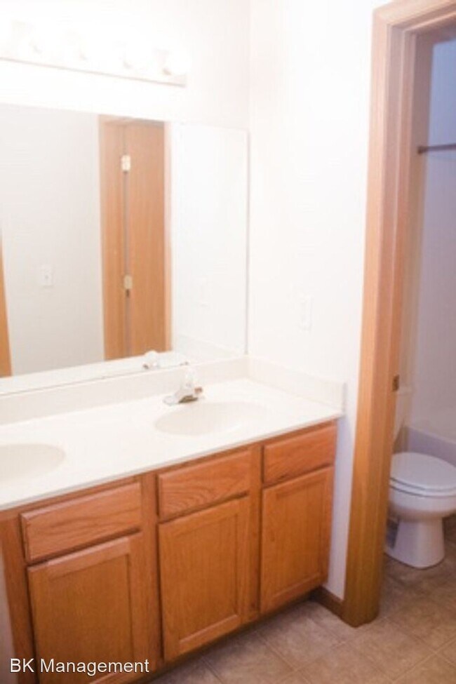 Building Photo - 1105 Anthrop Dr