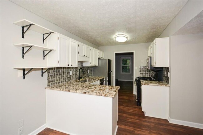 Building Photo - 4544 Coopers Creek Pl SE