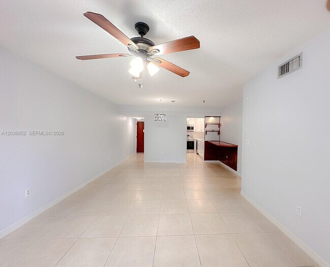 Building Photo - 250 181 Dr