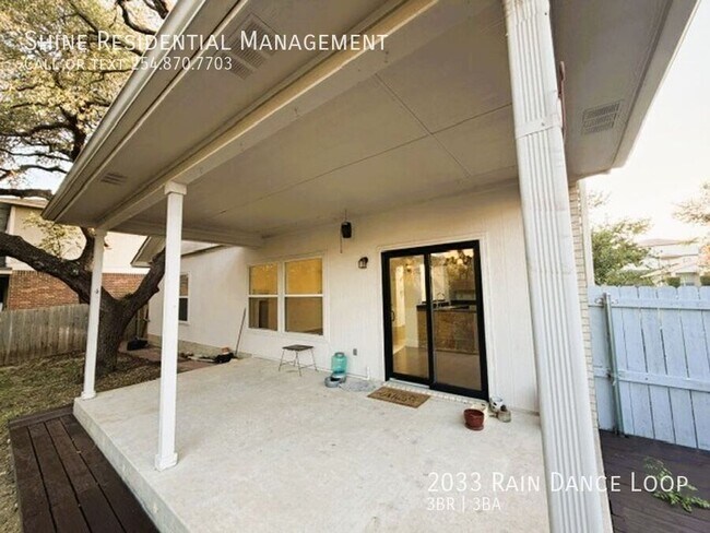 Building Photo - 2033 Rain Dance Loop