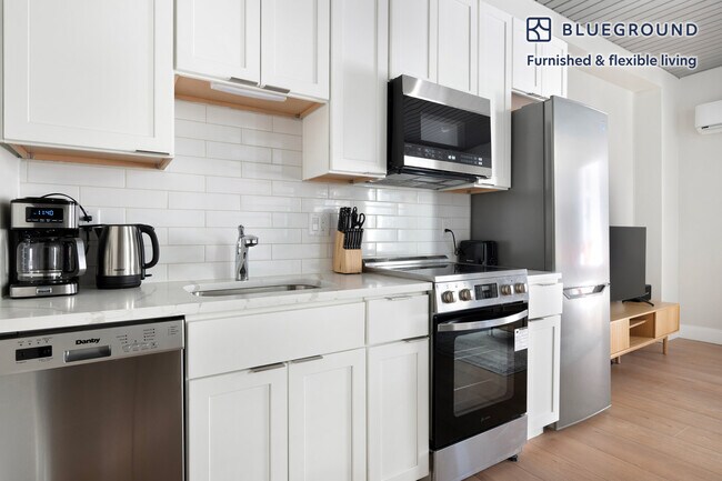 Building Photo - 44 Bromfield St