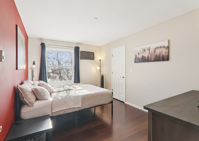 Building Photo - 1374 Cunat Ct