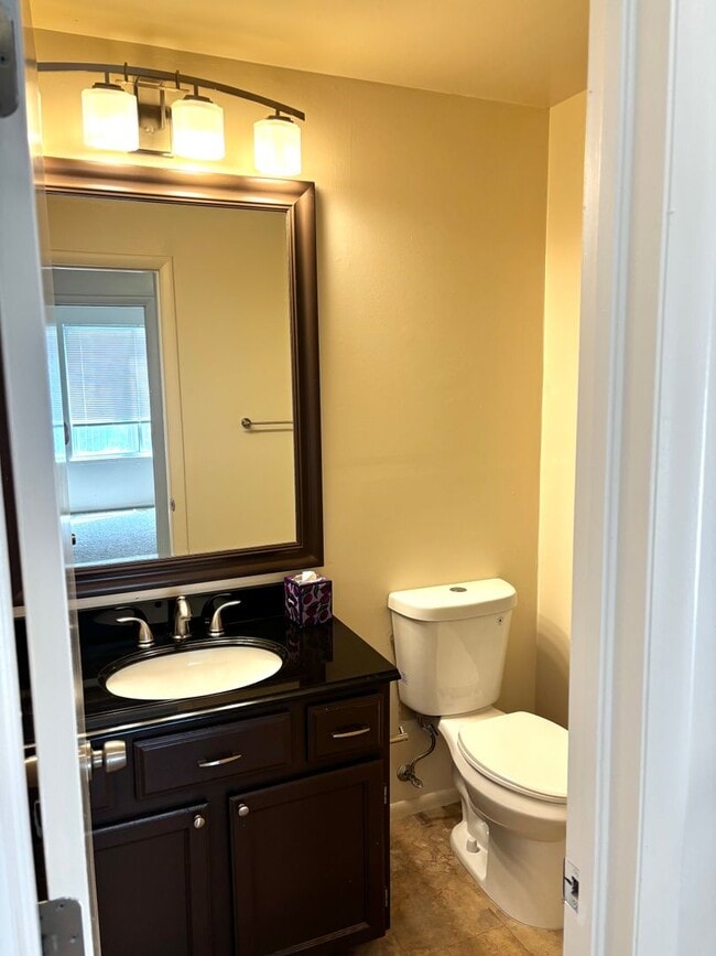 Building Photo - Stunning 3 bed 3 bath rental home in Highlands Ranch CO 80126 available 4-1-2026