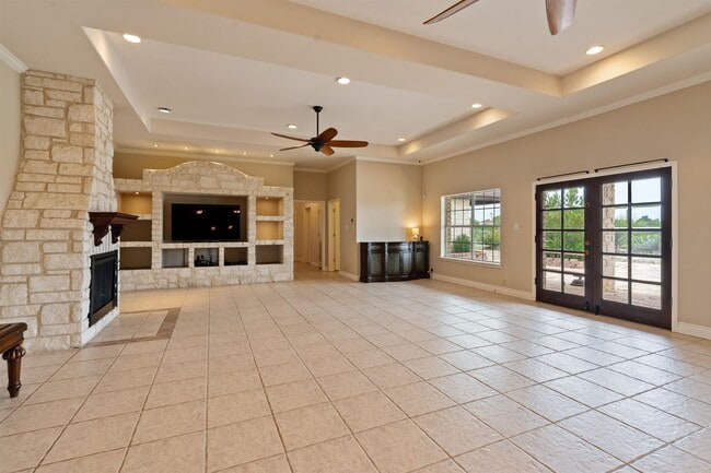 Building Photo - 31 Running Deer Mdws