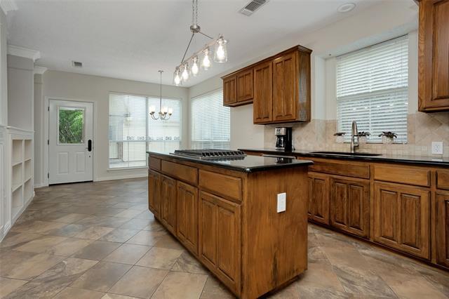Building Photo - 6716 Bluffview Dr