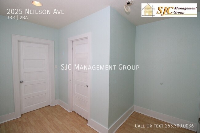 Building Photo - 2025 Nielson Ave