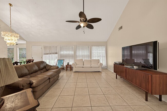 Building Photo - 8203 Paddington Pl Dr