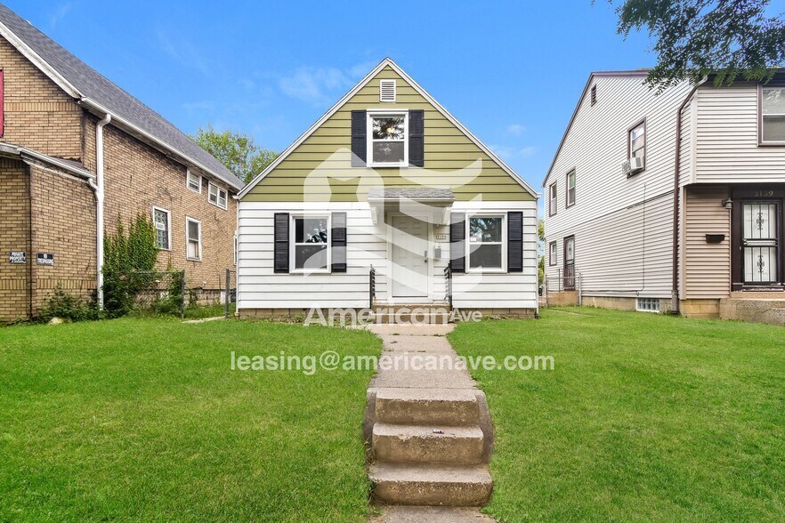 Primary Photo - 3155 N 42nd St