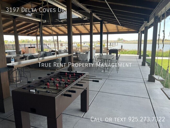 Building Photo - Gorgeous 5 Bed, 3 Bath in Highly Desirable...