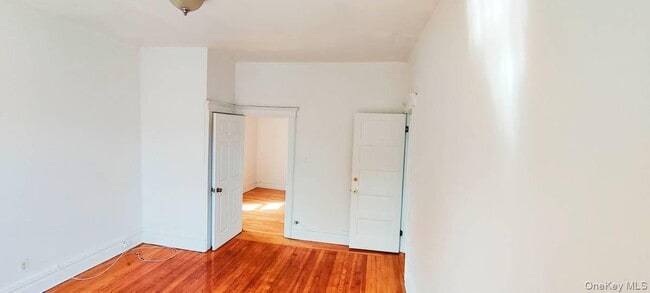 Building Photo - 1235 Lydig Ave