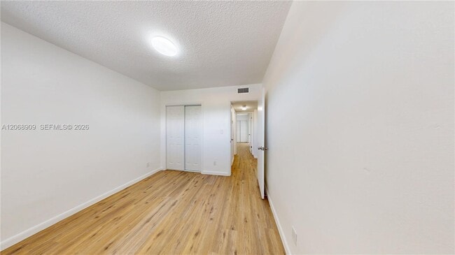 Building Photo - 2463 Coral Wy