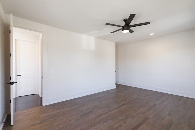 Building Photo - 1009 Garfield St