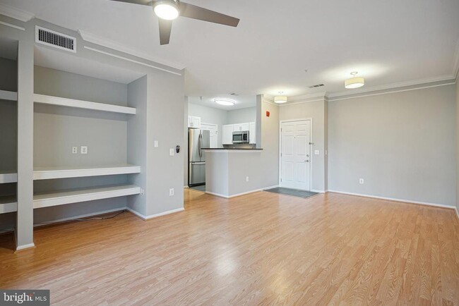 Building Photo - 1601 Spring Gate Dr.