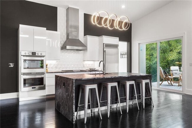 Building Photo - 1756 N Akin Dr NE