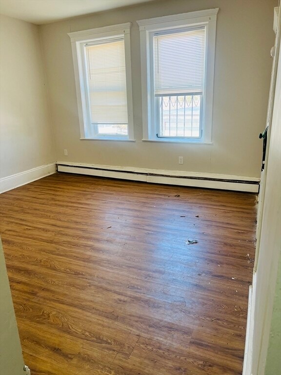 Building Photo - 526 Western Ave