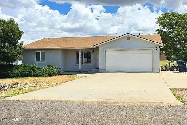 Primary Photo - 4745 N Stallion Dr