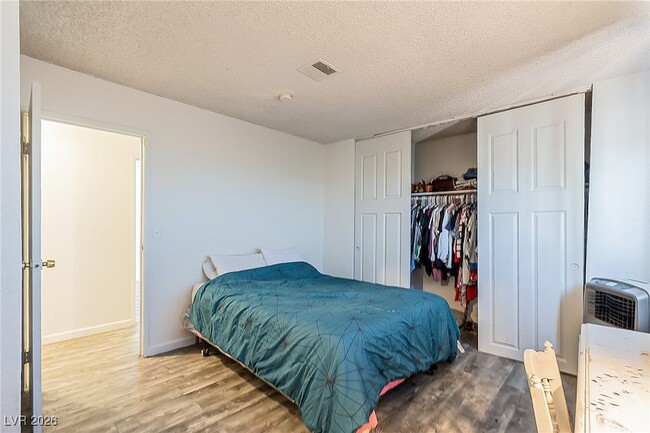 Building Photo - 5168 Garden Ln