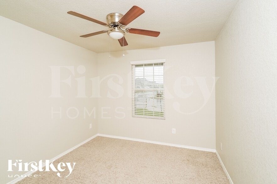 Building Photo - 1936 Heather Glen Dr