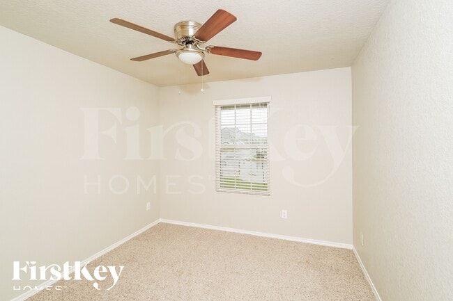 Building Photo - 1936 Heather Glen Dr