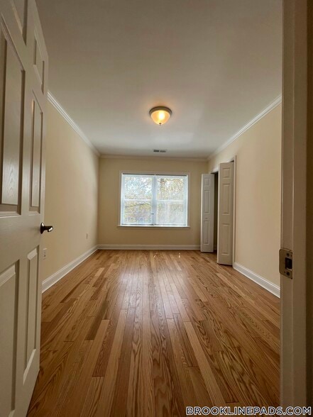 Building Photo - 103 Independence Dr