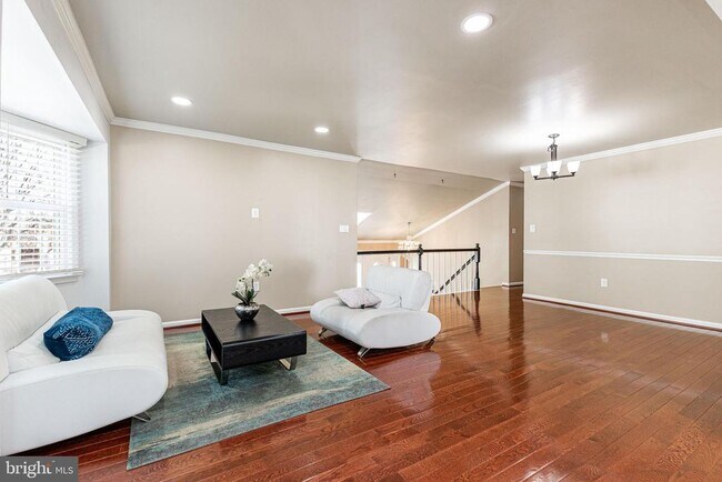 Building Photo - 7716 Green Garland Dr